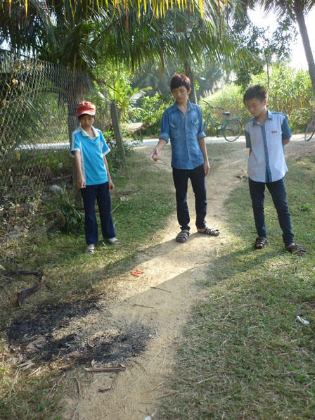 Chồng con rơi vào thảm kịch vì chị nông dân "bắt cá 3 tay"